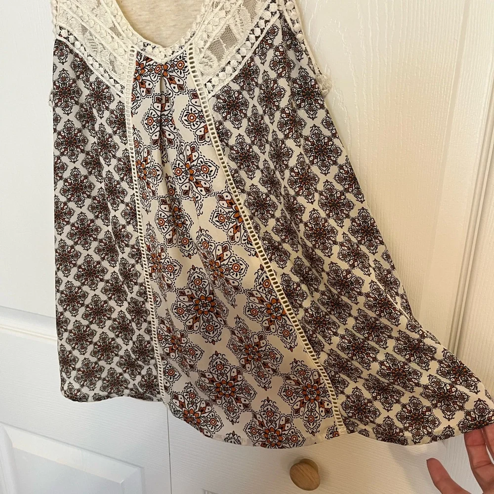 Taylor & Sage Cream and Brown Patterned Tank Top - Picture 2 of 9